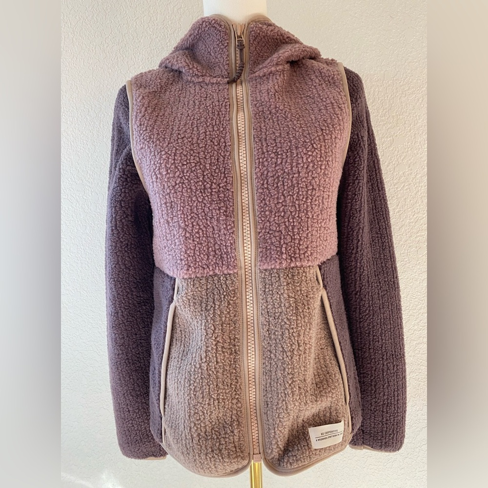 REI women’s Sherpa jacket size XS EUC